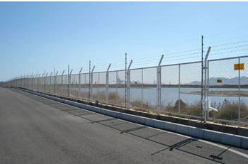 機(jī)場(chǎng)、高鐵等公共設(shè)施場(chǎng)所周界防護(hù)解決方案